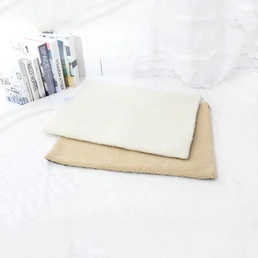 Self Warming Fleece Pet Mat - GLR SHOPPING