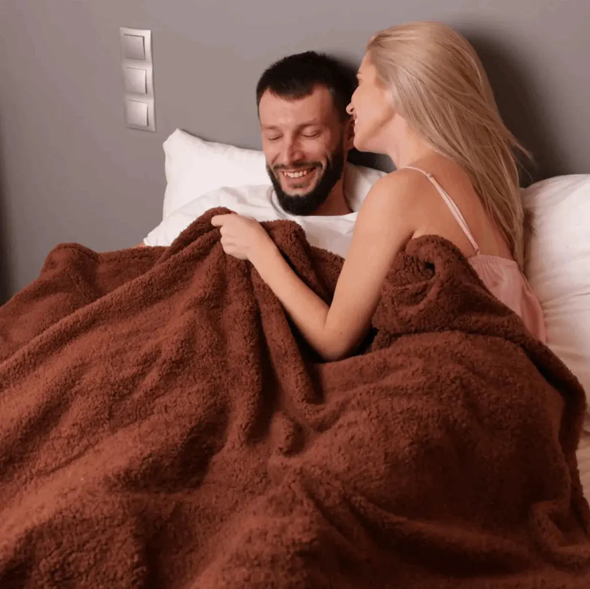 Waterproof Cuddle Blanket - GLR SHOPPING