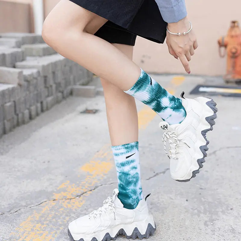 Women Tie-dye Middle Tube Socks